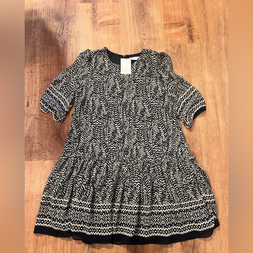 The Raconteur Black‎ White Short Sleeve Tiered Sheer Dress Size Medium Petite